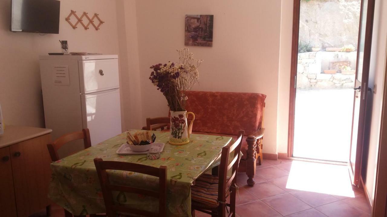 Casa Lucia Campagna Relax Guest House Dorgali Exterior photo